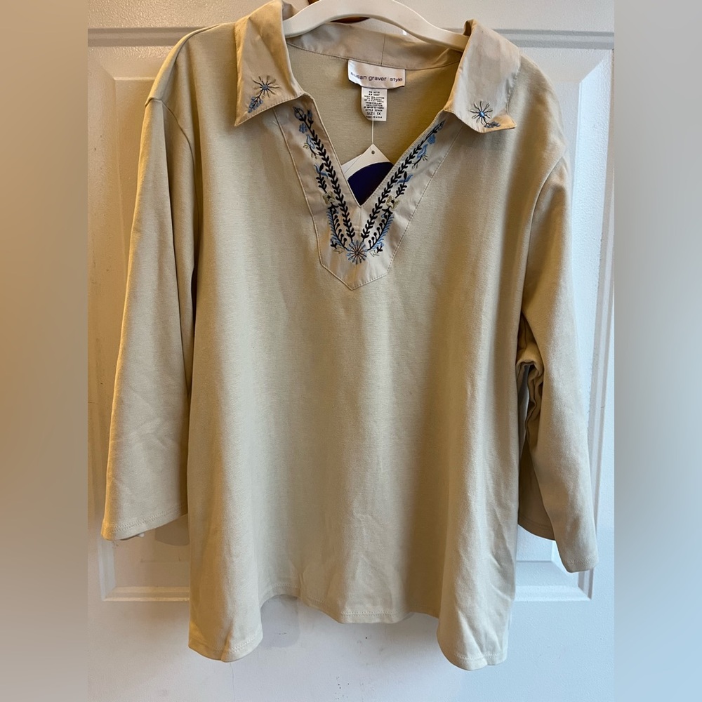 Susan Graver Vneck Top size 1X